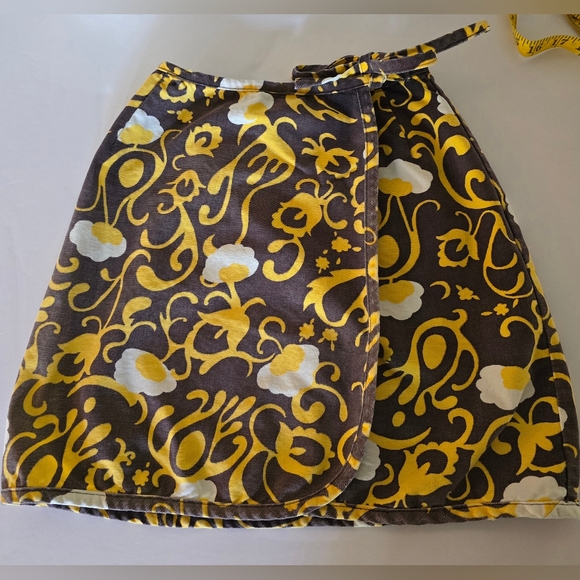 Wrangler Dresses & Skirts - Vintage Lady Wrangler Yellow And Brown Vintage Wrap Skirt Cowgirl Retro Floral